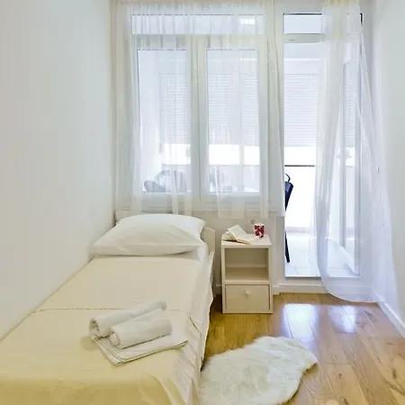 公寓 Domalu Old Town 扎达尔