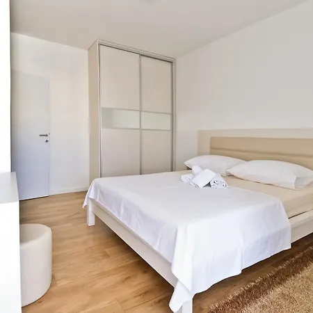 Apartment Domalu Old Town Zadar