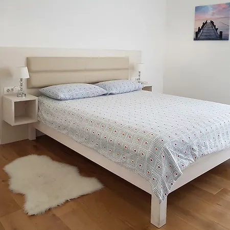 Apartment Domalu Old Town