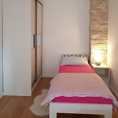 Apartment Domalu Old Town
